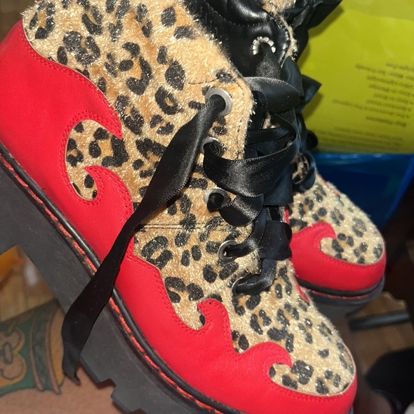 Dolls kills boots size 8 - Picture 3 of 5